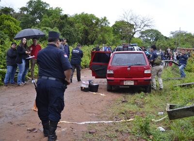 Agentes policiales y del Ministerio Público llevaron a cabo las tareas de rigor, en la calle 24 de Junio donde se halló al hombre.