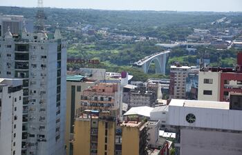 En la frontera entre Ciudad del Este y Foz de Yguazú operaba la red de lavadores de dinero. Del lado brasileño fue desbaratada. Del lado paraguayo aún no hay consecuencias.