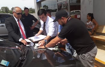 Detuvieron a un hombre por supuestamente pedir coimas fingiendo ser fiscalizador del Ministerio del Trabajo.