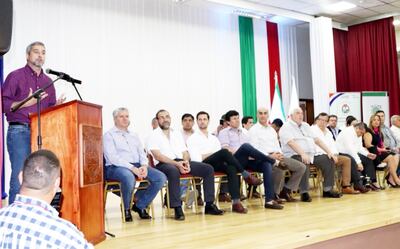 Mario Abdo Benítez  pidió ayer   públicamente que la madre del estudiante Nelson Maciel vuelva a su cargo en Mayor Otaño.