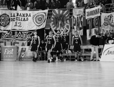 Los Kings triunfaron en el tercer partido de la serie final del Torneo Apertura.