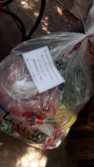 El kit de víveres que envió Juan Escobar.