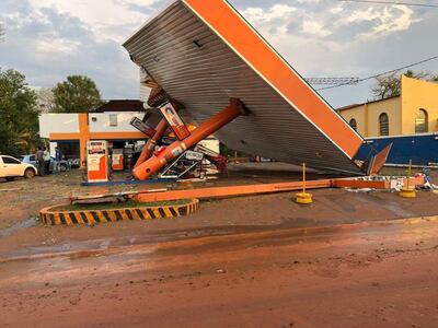 Destrozos del temporal en Presidente Franco.