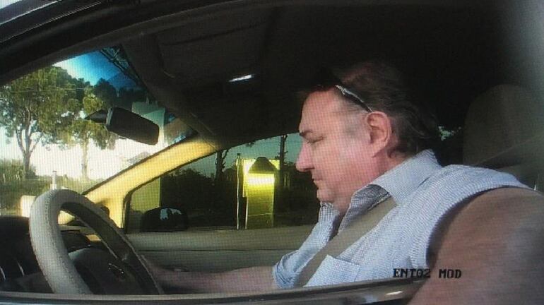 Un conductor será denunciado por violentar barrera de control en el aeropuerto Silvio Pettirossi.