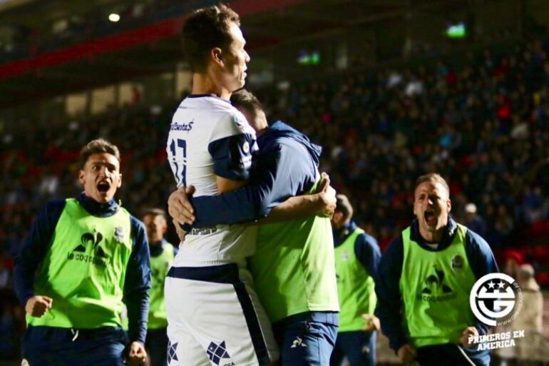 Pablo Velázquez, Gimnasia y Esgrima de la Plata.