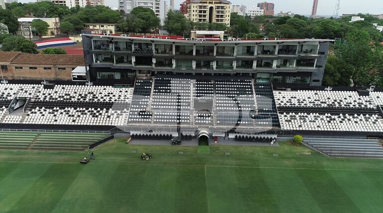 Manuel Ferreira, Estadio, Para Uno.