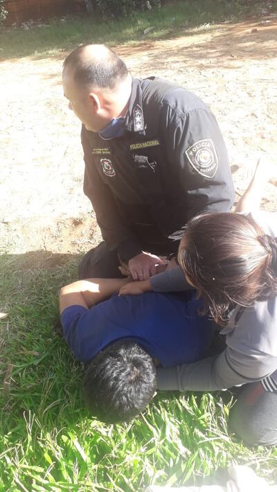 El hombre fue detenido luego de oponer resistencia.