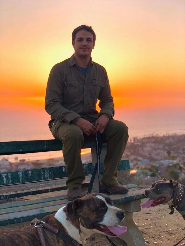 Joshua Radwan también realizó varias donaciones para Enrique y su madre, entre las que podemos citar un viaje a Disney, un día antes de la cirugía.