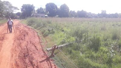 Un niño murió electrocutado al recibir una descarga de un cable del tendido público que cayó tras la tormenta.