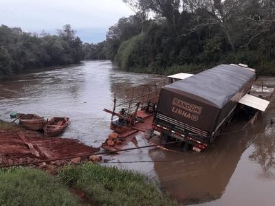 Accidente sobre el río Ñacunday