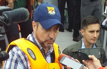 El presidente de la República Mario Abdo Benítez declaró a los medios que la situación en las riberas de Itapytapunta y de San Antonio es más grave que el panorama en San Bernardino.