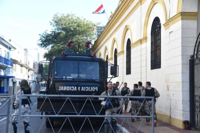 /pf/resources/images/abc-placeholder.png?d=2394