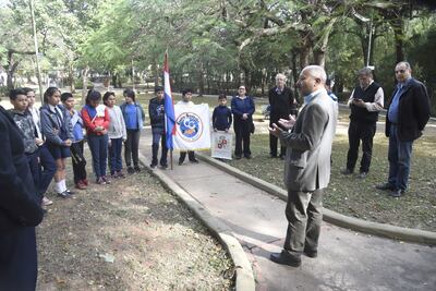 El escritor Catalo Bogado resaltó la figura del poeta Manuel Ortíz Guerrero, durante el homenaje de recordación realizado en la mañana de este martes.