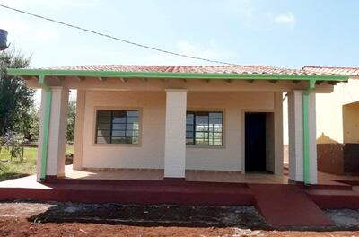 Esta es el  aula nueva construida en la comunidad indígena Gleba 10. Solo se espera que finalice la      cuarentena para su inauguración.