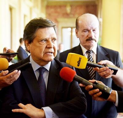 El ministro de Interior, Euclides Acevedo (izq.), y el ministro de Defensa, Bernardino Soto, ayer a la mañana en Palacio de López.