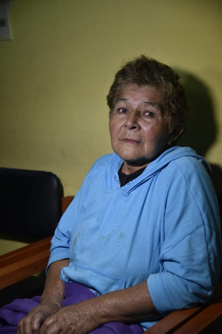 Dorila Falcón, abuela de la joven baleada.