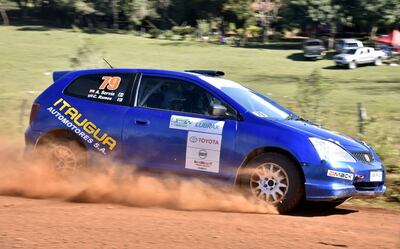 Amílkar Servín y Cristian Ramos fueron los mejores en la Clase RC4, con un Honda Civic Type R.