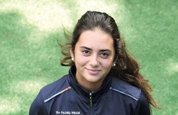 emiliana-marquez-marco-historia-en-el-reciente-mundial-de-padel-disputado-en-asuncion-a-sus-16-anos-esta-chica-de-raices-latinas-fue-la-integrante-203659000000-1777016.jpg