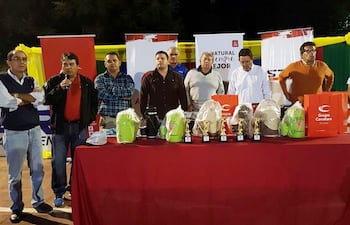 dias-pasados-la-directiva-de-la-asociacion-de-caddies-del-asuncion-golf-club-realizo-una-celebracion-por-los-57-anos-de-vida-institucional-en-su-sede-03539000000-1578518.jpg
