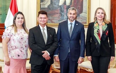 Liliana Sánchez; el empresario mexicano, Jorge Antonio Fernández García; el presidente de la República, Mario Abdo Benítez; y la ministra de Industria y Comercio, Liz Cramer.