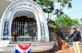 hugo-cespedes-muestra-la-gruta-de-la-virgen-de-caacupe-que-proyectan-sacar-del-lugar--210614000000-1630074.jpg
