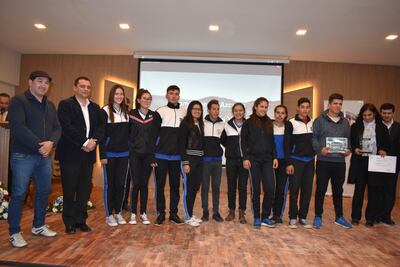 Alumnos del Colegio Campamento Azcurra de Caacupé se alzaron con el premio de mejor edición.