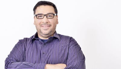 El director y dramaturgo Hugo Robles está al frente de “El amor verde”, una obra dramática que narra las vivencias de cuatro personajes masculinos.