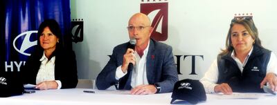 Kalila Mieres, James Ray y Nélida Aquino en la presentación de la “Copa Hyundai”.