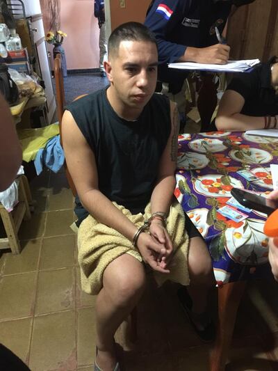 Según se presume, el detenido, Wilson Arellano, estaría involucrado con su padre, un funcionario de Migraciones, en el esquema de documentación falsa para Ronaldinho.