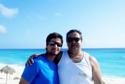 El ministro de la Secretaría Nacional de Inteligencia, Esteban Aquino, y su hijo Esteban Abimael. Ellos y Esteban Andrés, relator de la Corte, abrieron una empresa de G. 1.000 millones en efectivo.