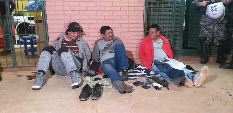 Porfirio Ynchausti Benítez, Julio Damián Riveros y De los Santos Ramírez, detenidos.