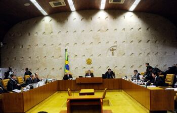 vista-de-la-sala-del-supremo-tribunal-federal-brasileno-que-declaro-en-el-pasado-la-constituciona-lidad-de-la-ley-de-amnistia-archivo-200158000000-562292.jpg