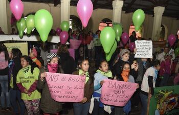 manifestacion-contra-el-abuso-infantil-archivo-abc-185556000000-1695394.jpg
