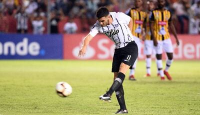 Adrián Martínez fue suspendido por tres partidos.