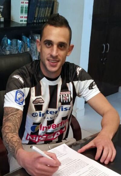 El lateral-volante argentino Marcos Litre (30) es una de las 14 incorporaciones del Deportivo Santaní para el semestre.