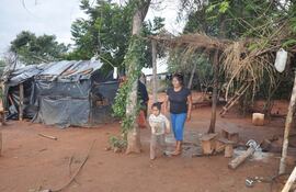 indigenas-de-santa-rosa-del-aguaray-sobreviven-en-medio-del-abandono-y-precariedades-sin-energia-electrica-sin-agua-potable-y-menos-cuentan-con-vivi-200153000000-1472993.jpg