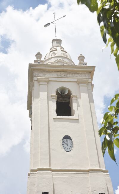 El reloj de la iglesia de la Trinidad vuelve a funcionar luego de unos 36 años de estar inactivo.