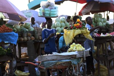 Un mercado en Lagos, Nigeria. Estados Unidos anunció este lunes que recuperó 53,1 millones de dólares tras liquidar los activos de una red de corrupción nigeriana que blanqueaba fondos procedentes de la industria petrolera de la nación africana en territorio estadounidense.