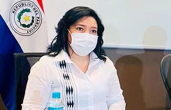 Sofía Montiel, ministra de Turismo; Félix Kanazawa, titular de Dinac, y María de los Ángeles Arriola, de Migraciones (i a d).