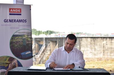 ACTO EN CENTRAL HIDROELÉCTRICA ACARAY 04 de abril de 2023