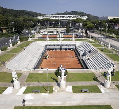 Vista general del court Pietrangeli, durante el partido de ayer entre Kerber y Siniakova. Sin 
público, debido a la pandemia del coronavirus, se disputa el Open italiano en Roma.