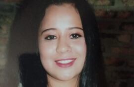 Leia Maidana Riveros, menor de 15 años se encuentra con paradero desconocido.