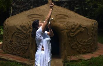 El calendario mesoamericano de 260 días se usaba siglos antes de lo que se sabía, según las evidencias más tempranas descubiertas por un equipo de científicos en antiguos complejos arquitectónicos olmecas y mayas en el sur del Golfo de México.