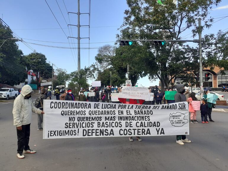 La Coordinadora de lucha por la tierra expuso a la opinión pública sus solicitudes de servicios básicos de calidad.