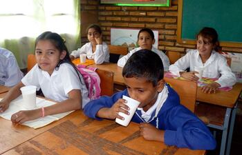 Insisten en consumir calcio desde temprana edad.
