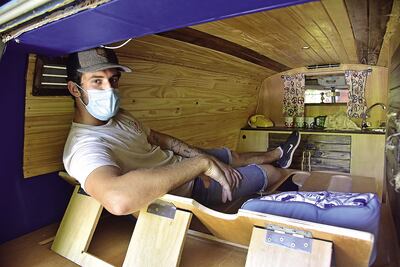 Con el camper al interior