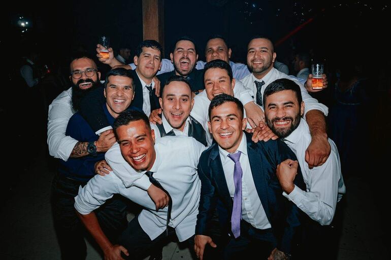 El novio y sus amigos.