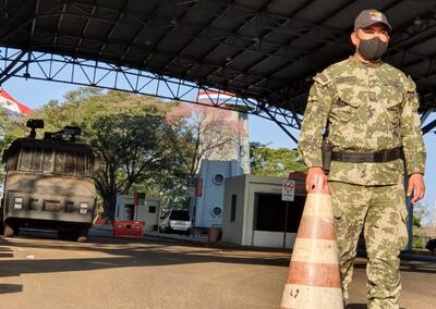 Escaso movimiento comercial en la zona céntrica. Un gran número de personas ya quedó sin empleo en el Este.