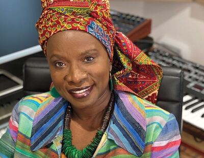 La cantante Angélique Kidjo reflexionó, en una entrevista con AFP, acerca de la pandemia y las protestas en contra del racismo.