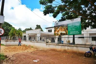 La enfermera dejó aparcado su vehículo e ingresó a trabajar al Hospital Distrital de Minga Guazú. Horas después se percató que su rodado había desaparecido.